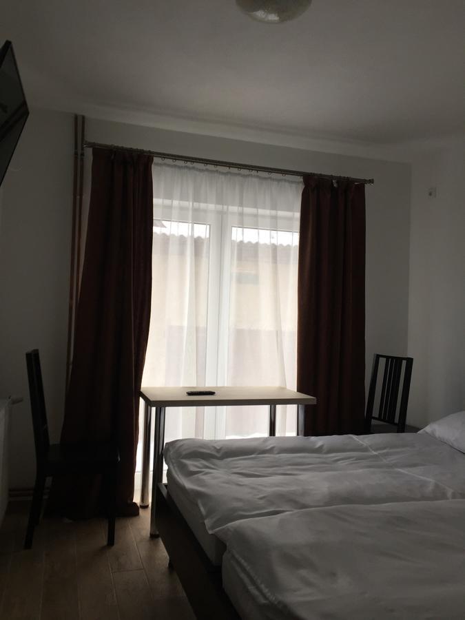 Mini-Hotel Megora Rakhiv Ngoại thất bức ảnh